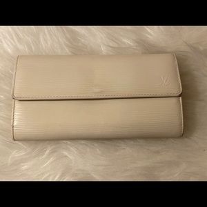 LV long wallet